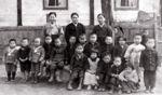 교육-1937년 4월 상당유치원 4회 졸업기념 사진 썸네일 이미지